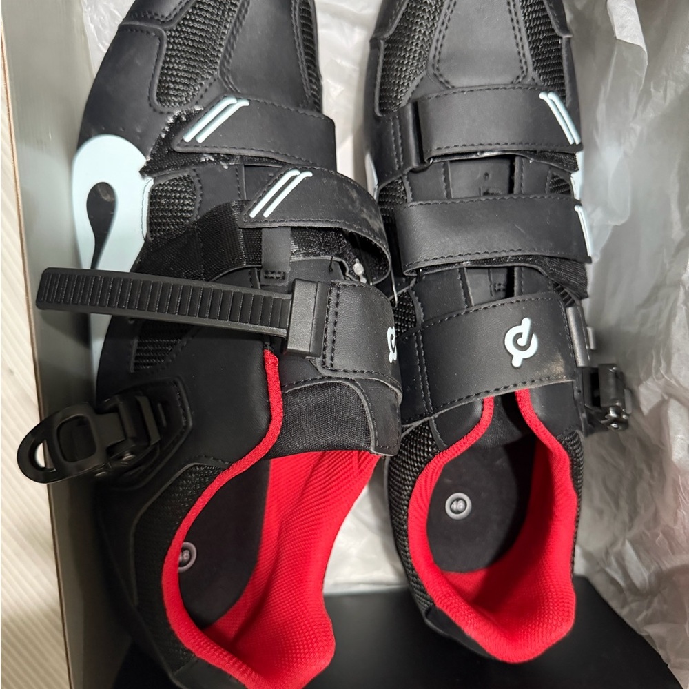Peloton Black Athletic Cycling Shoes with Red Lining